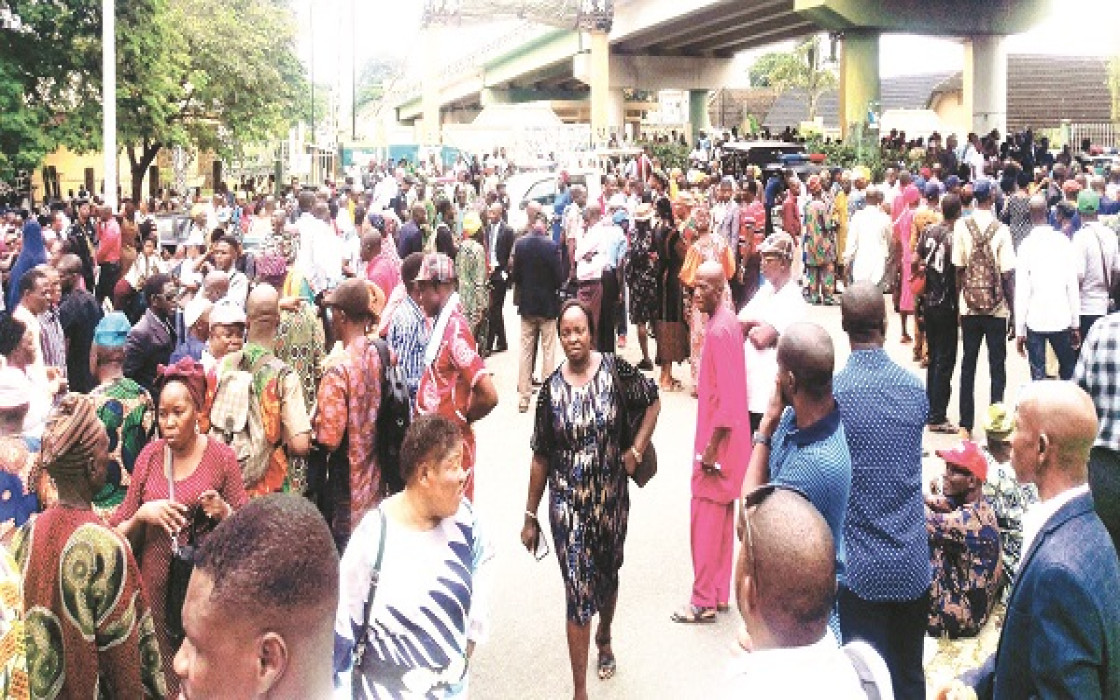 Abia civil servants protest salary arrears