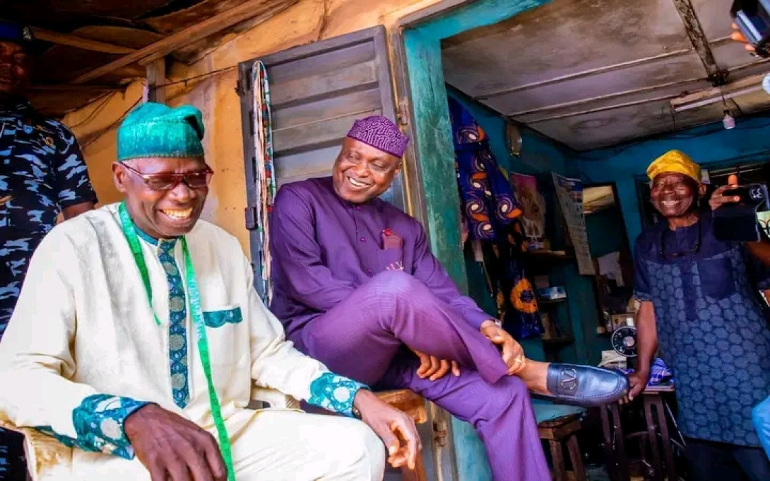 PHOTO: Gov Oyebanji Visits Former Tailor