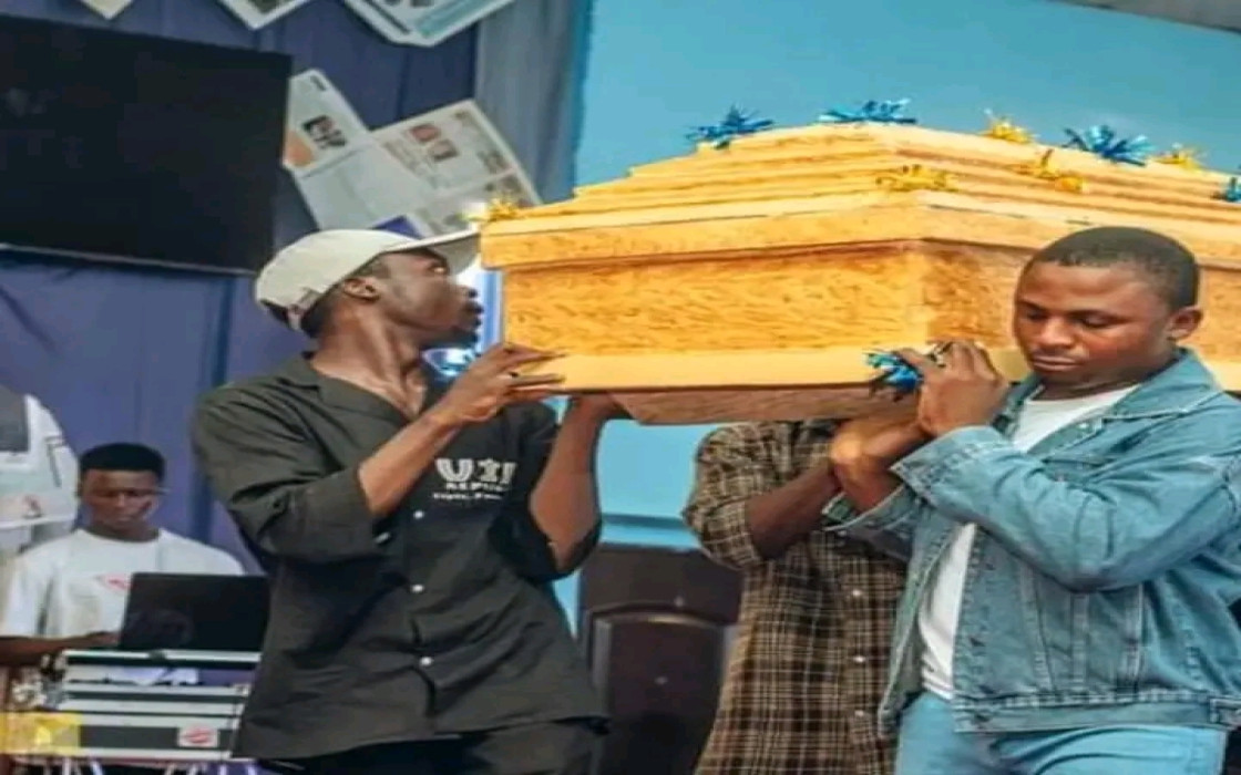 PHOTO: Gospel Singer Arrives Jalingo Church In Coffin