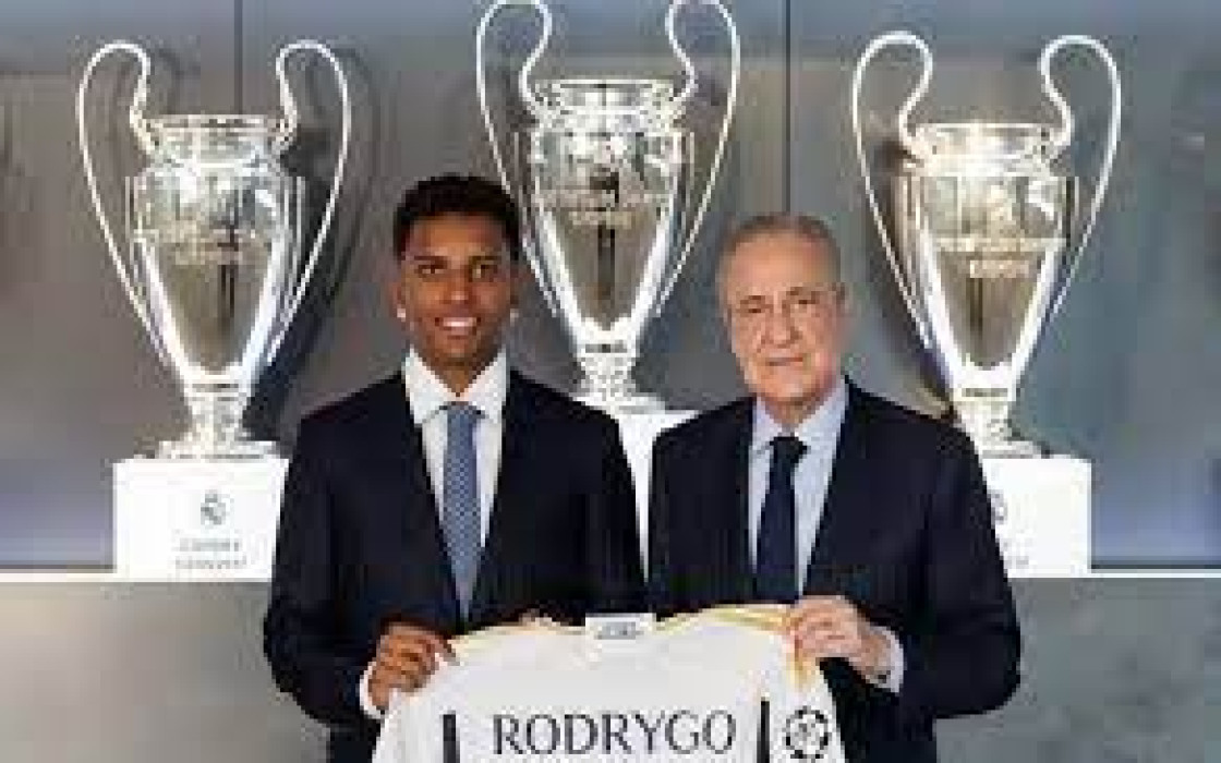 Rodrygo extends his contract with Real Madrid