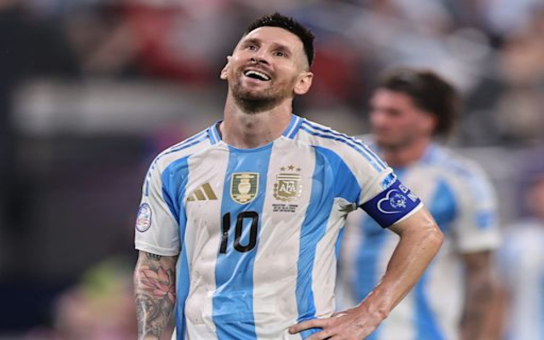 Hamann: "Messi Wouldn't Compromise Team's Performance for Personal Playtime"